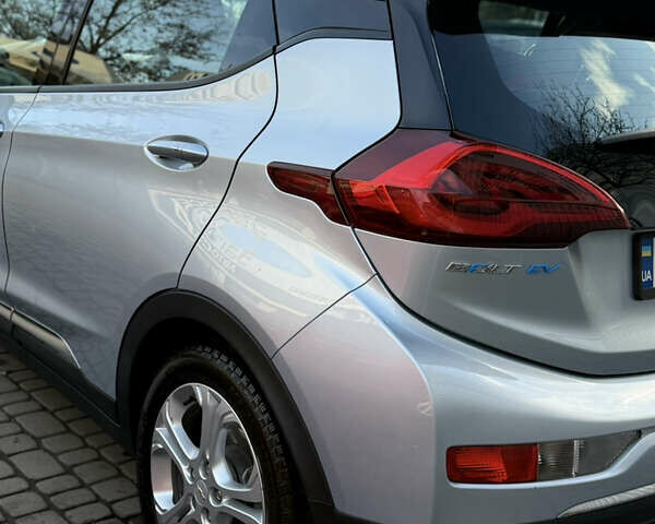 Синий Шевроле Bolt EV, объемом двигателя 0 л и пробегом 64 тыс. км за 17200 $, фото 7 на Automoto.ua