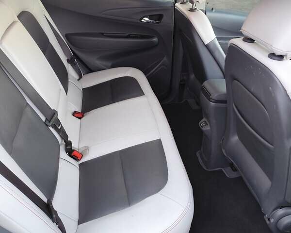 Синий Шевроле Bolt EV, объемом двигателя 0 л и пробегом 83 тыс. км за 14999 $, фото 28 на Automoto.ua