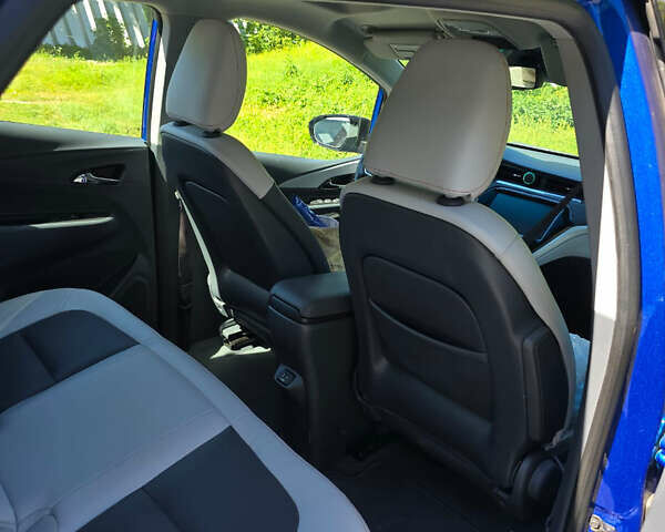 Синий Шевроле Bolt EV, объемом двигателя 0 л и пробегом 68 тыс. км за 16700 $, фото 18 на Automoto.ua