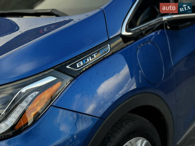 Синий Шевроле Bolt EV, объемом двигателя 0 л и пробегом 125 тыс. км за 13500 $, фото 3 на Automoto.ua
