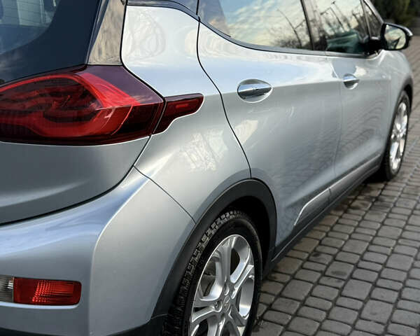 Синий Шевроле Bolt EV, объемом двигателя 0 л и пробегом 64 тыс. км за 17200 $, фото 5 на Automoto.ua