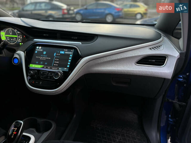 Синий Шевроле Bolt EV, объемом двигателя 0 л и пробегом 125 тыс. км за 13500 $, фото 37 на Automoto.ua