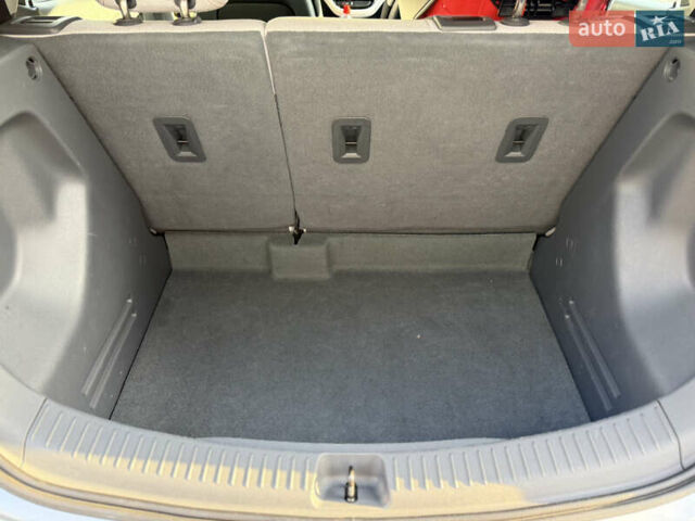 Синий Шевроле Bolt EV, объемом двигателя 0 л и пробегом 64 тыс. км за 17200 $, фото 13 на Automoto.ua