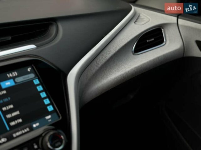 Синій Шевроле Bolt EV, об'ємом двигуна 0 л та пробігом 125 тис. км за 13500 $, фото 43 на Automoto.ua