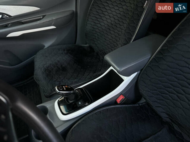 Синий Шевроле Bolt EV, объемом двигателя 0 л и пробегом 125 тыс. км за 13500 $, фото 31 на Automoto.ua