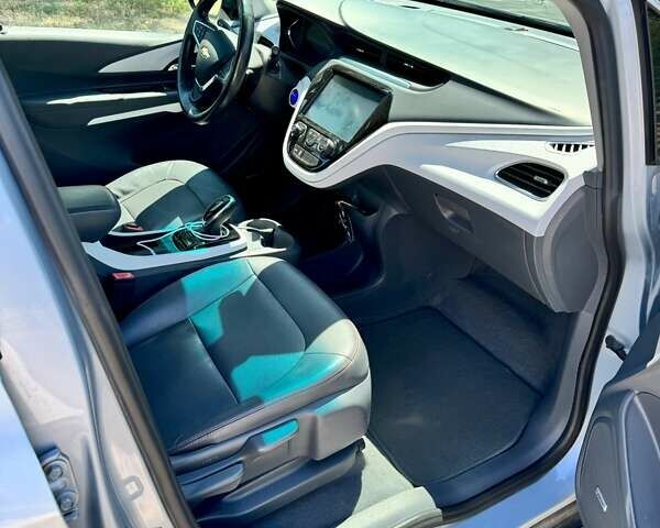 Синий Шевроле Bolt EV, объемом двигателя 0 л и пробегом 93 тыс. км за 14200 $, фото 9 на Automoto.ua