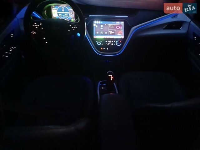 Синий Шевроле Bolt EV, объемом двигателя 0 л и пробегом 133 тыс. км за 15900 $, фото 19 на Automoto.ua