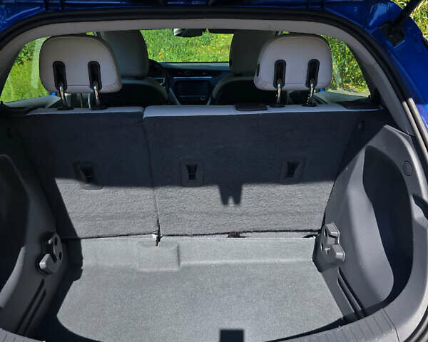 Синий Шевроле Bolt EV, объемом двигателя 0 л и пробегом 68 тыс. км за 16700 $, фото 17 на Automoto.ua