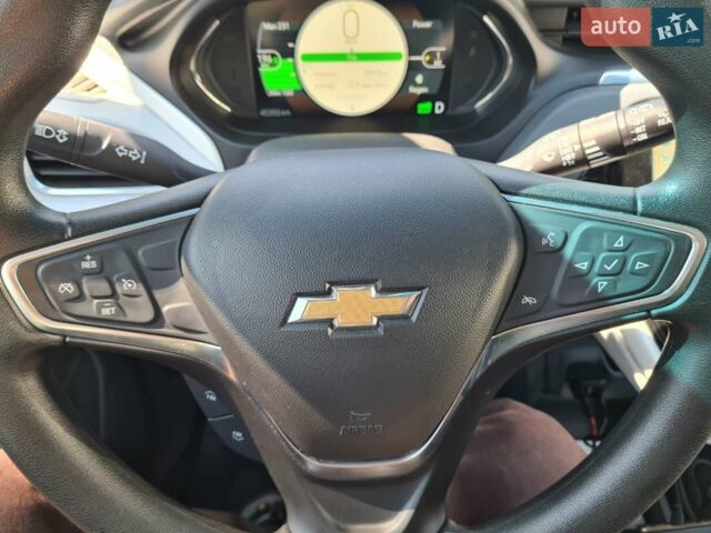 Синий Шевроле Bolt EV, объемом двигателя 0 л и пробегом 60 тыс. км за 14999 $, фото 4 на Automoto.ua