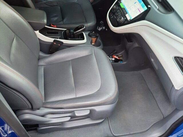 Синий Шевроле Bolt EV, объемом двигателя 0 л и пробегом 133 тыс. км за 15900 $, фото 32 на Automoto.ua