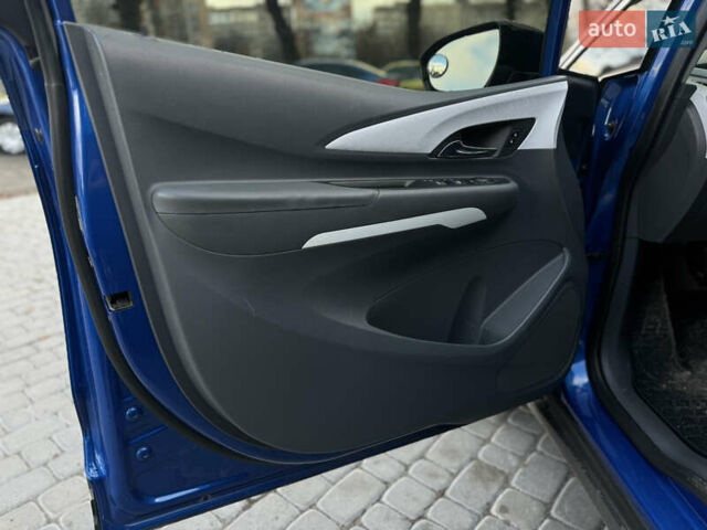 Синий Шевроле Bolt EV, объемом двигателя 0 л и пробегом 125 тыс. км за 13500 $, фото 27 на Automoto.ua