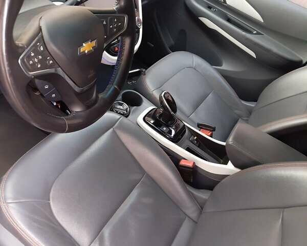 Синий Шевроле Bolt EV, объемом двигателя 0 л и пробегом 133 тыс. км за 15900 $, фото 30 на Automoto.ua