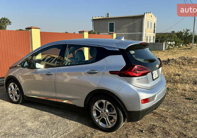 Синий Шевроле Bolt EV, объемом двигателя 0 л и пробегом 53 тыс. км за 17000 $, фото 3 на Automoto.ua