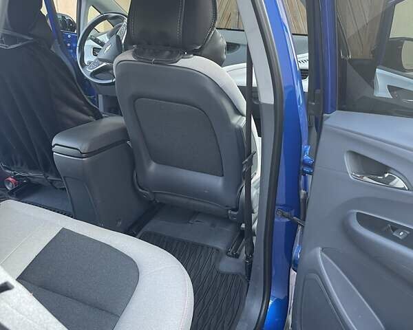 Синий Шевроле Bolt EV, объемом двигателя 0 л и пробегом 120 тыс. км за 15000 $, фото 9 на Automoto.ua