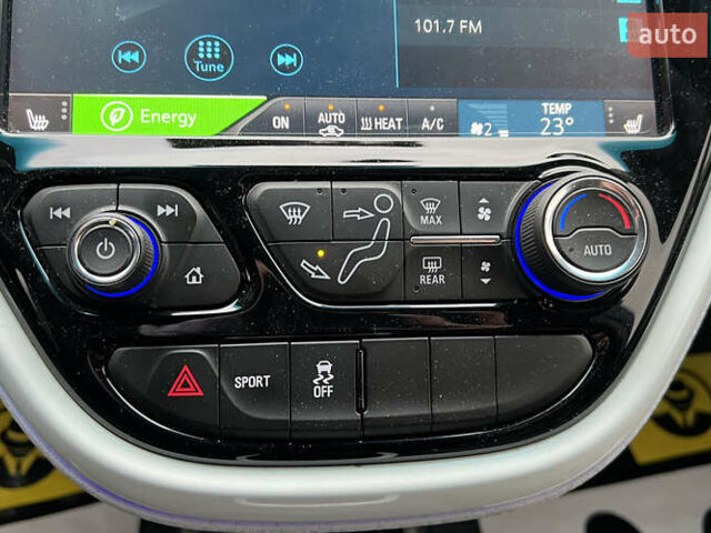 Синий Шевроле Bolt EV, объемом двигателя 0 л и пробегом 89 тыс. км за 14999 $, фото 14 на Automoto.ua