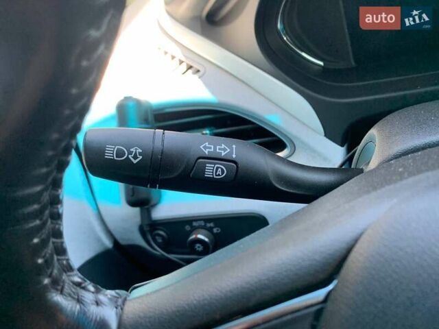Синий Шевроле Bolt EV, объемом двигателя 0 л и пробегом 67 тыс. км за 16300 $, фото 13 на Automoto.ua