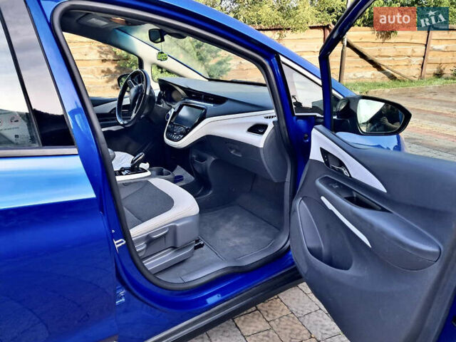 Синий Шевроле Bolt EV, объемом двигателя 0 л и пробегом 96 тыс. км за 17000 $, фото 6 на Automoto.ua