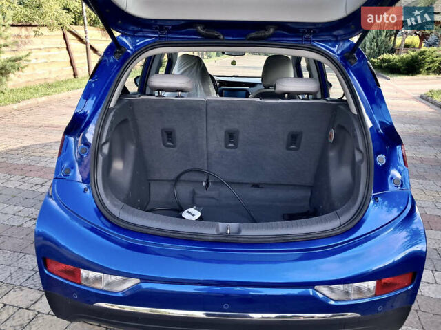 Синий Шевроле Bolt EV, объемом двигателя 0 л и пробегом 96 тыс. км за 17000 $, фото 8 на Automoto.ua
