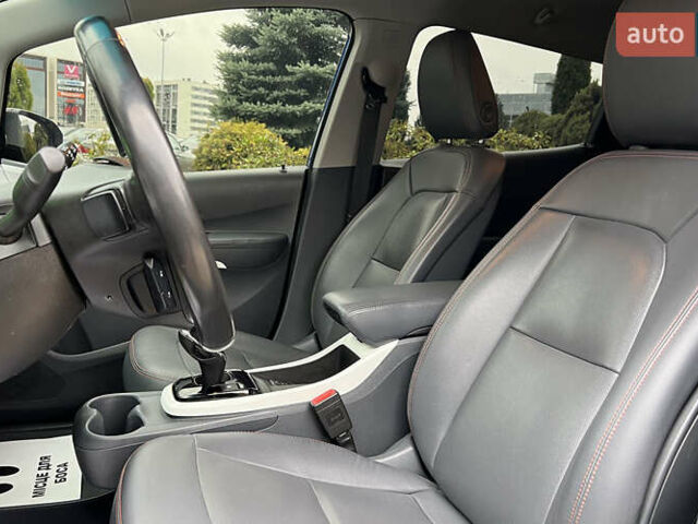 Синий Шевроле Bolt EV, объемом двигателя 0 л и пробегом 89 тыс. км за 14999 $, фото 17 на Automoto.ua