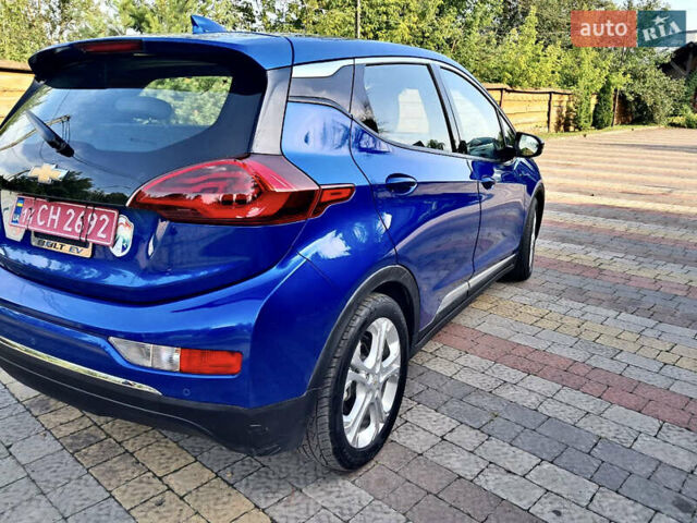 Синий Шевроле Bolt EV, объемом двигателя 0 л и пробегом 96 тыс. км за 17000 $, фото 3 на Automoto.ua