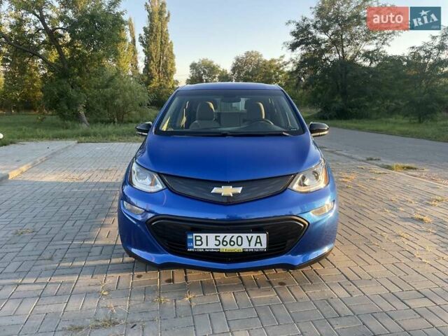 Синий Шевроле Bolt EV, объемом двигателя 0 л и пробегом 62 тыс. км за 15999 $, фото 3 на Automoto.ua