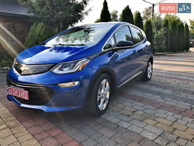 Синий Шевроле Bolt EV, объемом двигателя 0 л и пробегом 96 тыс. км за 17000 $, фото 1 на Automoto.ua