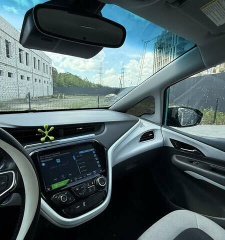 Синий Шевроле Bolt EV, объемом двигателя 0 л и пробегом 105 тыс. км за 16000 $, фото 9 на Automoto.ua