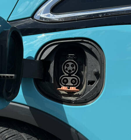 Синий Шевроле Bolt EV, объемом двигателя 0 л и пробегом 105 тыс. км за 16000 $, фото 6 на Automoto.ua