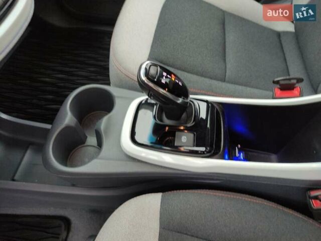 Синий Шевроле Bolt EV, объемом двигателя 0 л и пробегом 49 тыс. км за 16550 $, фото 79 на Automoto.ua