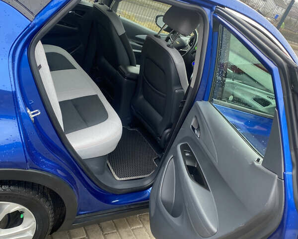 Синий Шевроле Bolt EV, объемом двигателя 0 л и пробегом 82 тыс. км за 15500 $, фото 12 на Automoto.ua