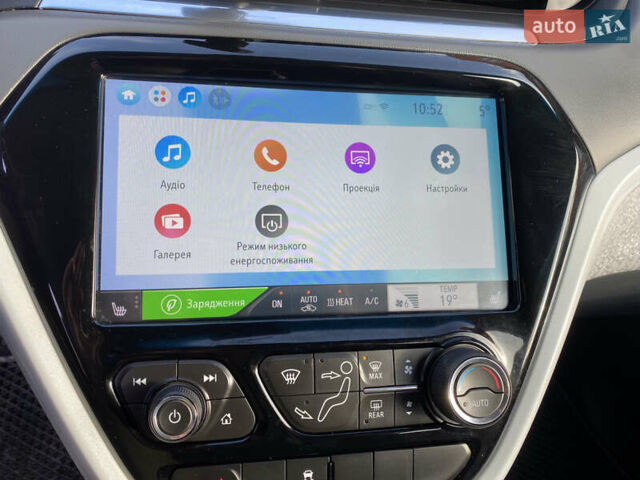 Синий Шевроле Bolt EV, объемом двигателя 0 л и пробегом 82 тыс. км за 15500 $, фото 23 на Automoto.ua