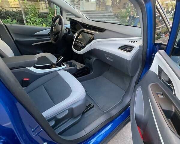 Синий Шевроле Bolt EV, объемом двигателя 0 л и пробегом 27 тыс. км за 15800 $, фото 22 на Automoto.ua