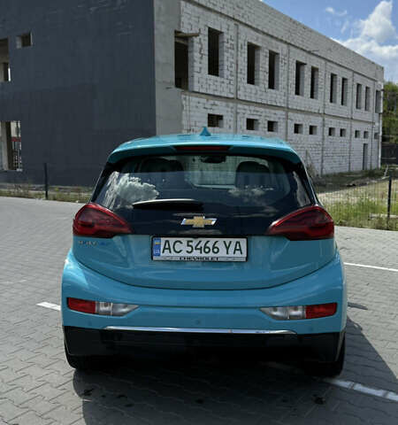 Синий Шевроле Bolt EV, объемом двигателя 0 л и пробегом 105 тыс. км за 16000 $, фото 4 на Automoto.ua