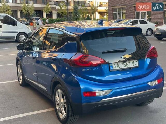 Синий Шевроле Bolt EV, объемом двигателя 0 л и пробегом 27 тыс. км за 15800 $, фото 6 на Automoto.ua