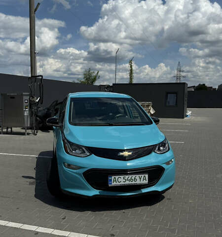 Синий Шевроле Bolt EV, объемом двигателя 0 л и пробегом 105 тыс. км за 16000 $, фото 1 на Automoto.ua