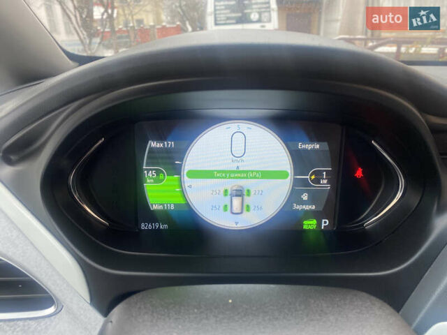 Синий Шевроле Bolt EV, объемом двигателя 0 л и пробегом 82 тыс. км за 15500 $, фото 21 на Automoto.ua