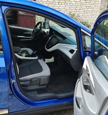 Синий Шевроле Bolt EV, объемом двигателя 0 л и пробегом 93 тыс. км за 16100 $, фото 13 на Automoto.ua