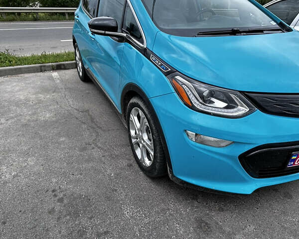 Синий Шевроле Bolt EV, объемом двигателя 0 л и пробегом 46 тыс. км за 14600 $, фото 2 на Automoto.ua