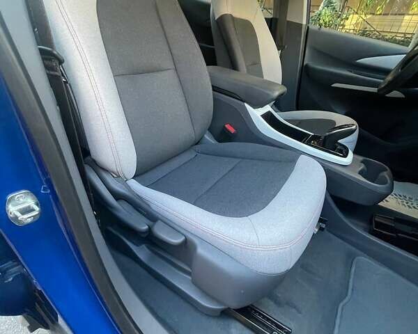 Синий Шевроле Bolt EV, объемом двигателя 0 л и пробегом 45 тыс. км за 15800 $, фото 25 на Automoto.ua