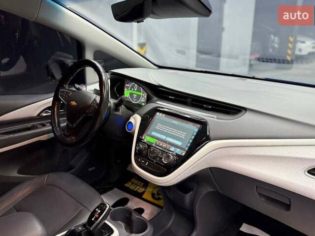 Синий Шевроле Bolt EV, объемом двигателя 0 л и пробегом 63 тыс. км за 17300 $, фото 18 на Automoto.ua