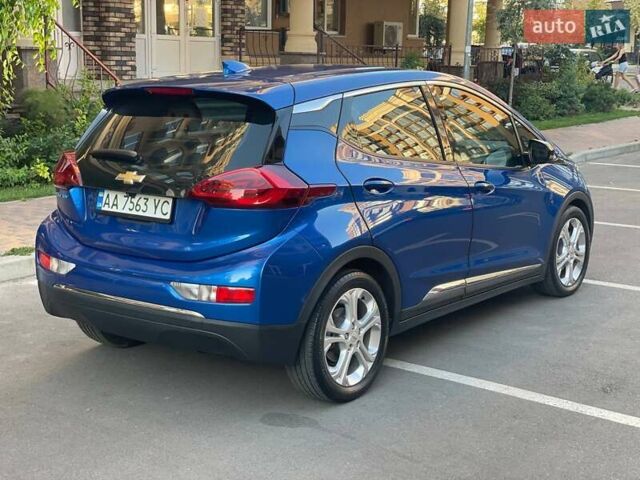 Синий Шевроле Bolt EV, объемом двигателя 0 л и пробегом 27 тыс. км за 15800 $, фото 4 на Automoto.ua