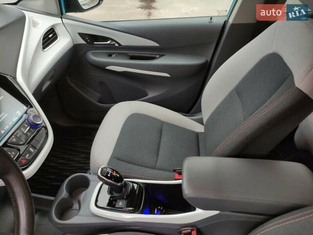Синий Шевроле Bolt EV, объемом двигателя 0 л и пробегом 49 тыс. км за 16550 $, фото 78 на Automoto.ua