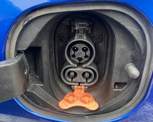 Синий Шевроле Bolt EV, объемом двигателя 0 л и пробегом 82 тыс. км за 15500 $, фото 25 на Automoto.ua