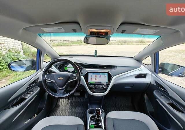 Синий Шевроле Bolt EV, объемом двигателя 0 л и пробегом 93 тыс. км за 16100 $, фото 7 на Automoto.ua
