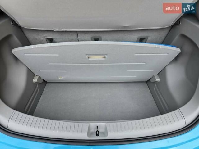 Синий Шевроле Bolt EV, объемом двигателя 0 л и пробегом 56 тыс. км за 15600 $, фото 34 на Automoto.ua