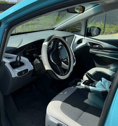 Синий Шевроле Bolt EV, объемом двигателя 0 л и пробегом 105 тыс. км за 16000 $, фото 7 на Automoto.ua