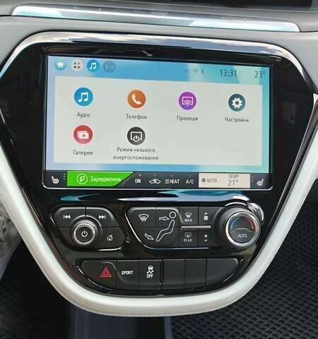 Синий Шевроле Bolt EV, объемом двигателя 0 л и пробегом 93 тыс. км за 16100 $, фото 4 на Automoto.ua
