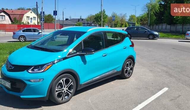 Синий Шевроле Bolt EV, объемом двигателя 0 л и пробегом 103 тыс. км за 15700 $, фото 2 на Automoto.ua