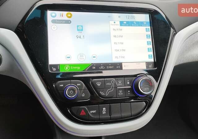 Синий Шевроле Bolt EV, объемом двигателя 0 л и пробегом 85 тыс. км за 16600 $, фото 4 на Automoto.ua