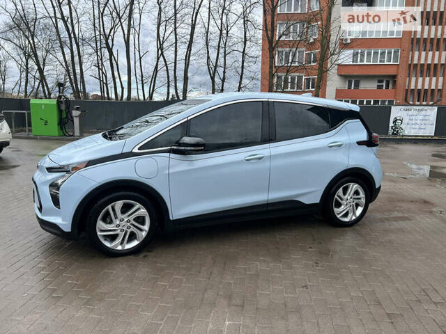 Синий Шевроле Bolt EV, объемом двигателя 0 л и пробегом 15 тыс. км за 23900 $, фото 2 на Automoto.ua